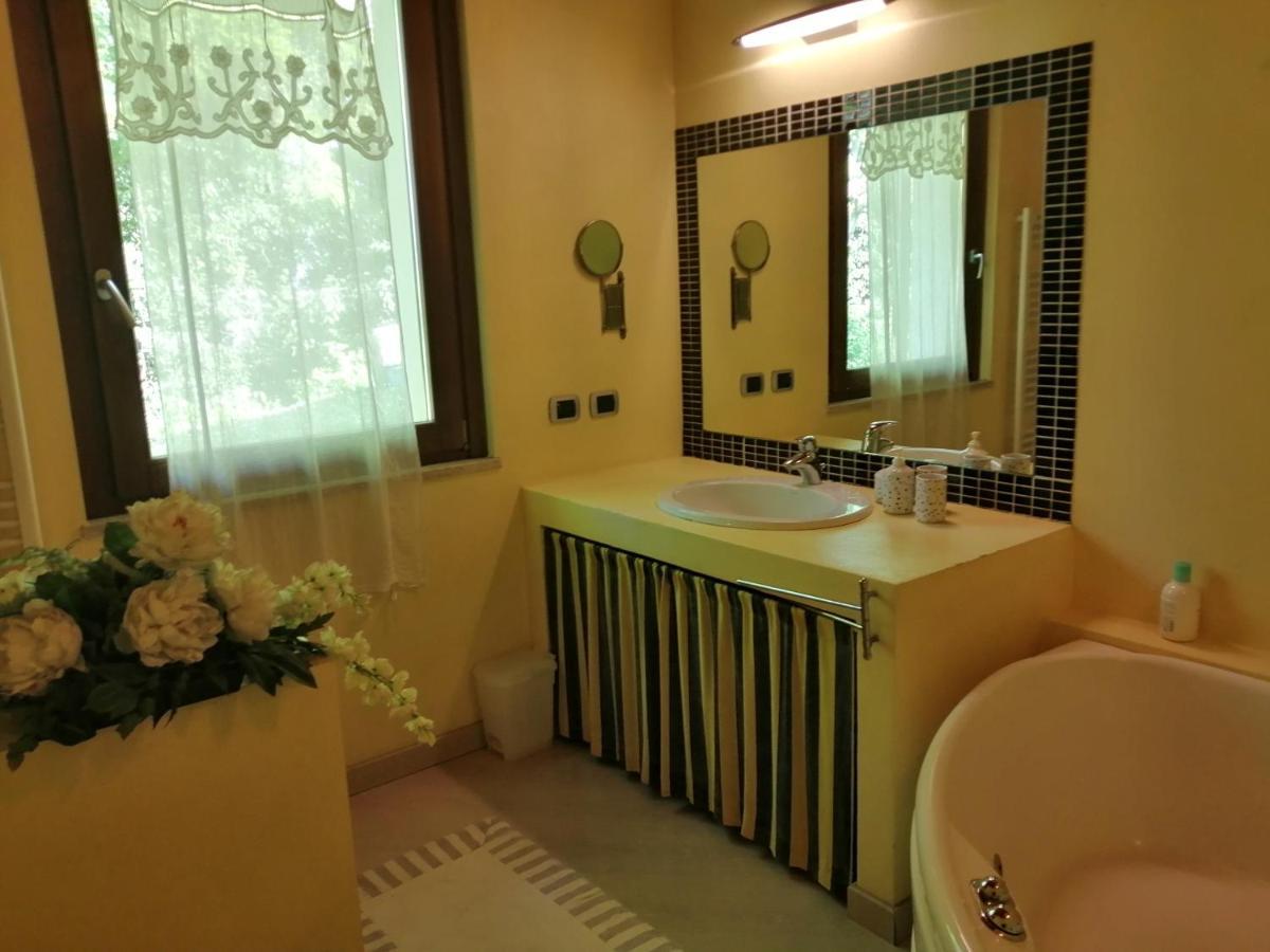B&B Campovolo Monzambano Exteriör bild